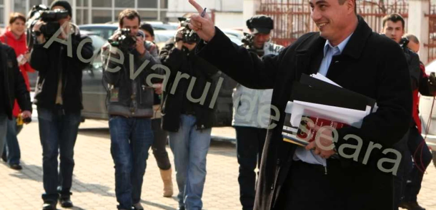 Cioacă a fost prezent, azi, la Judecătorie Foto.arhivă