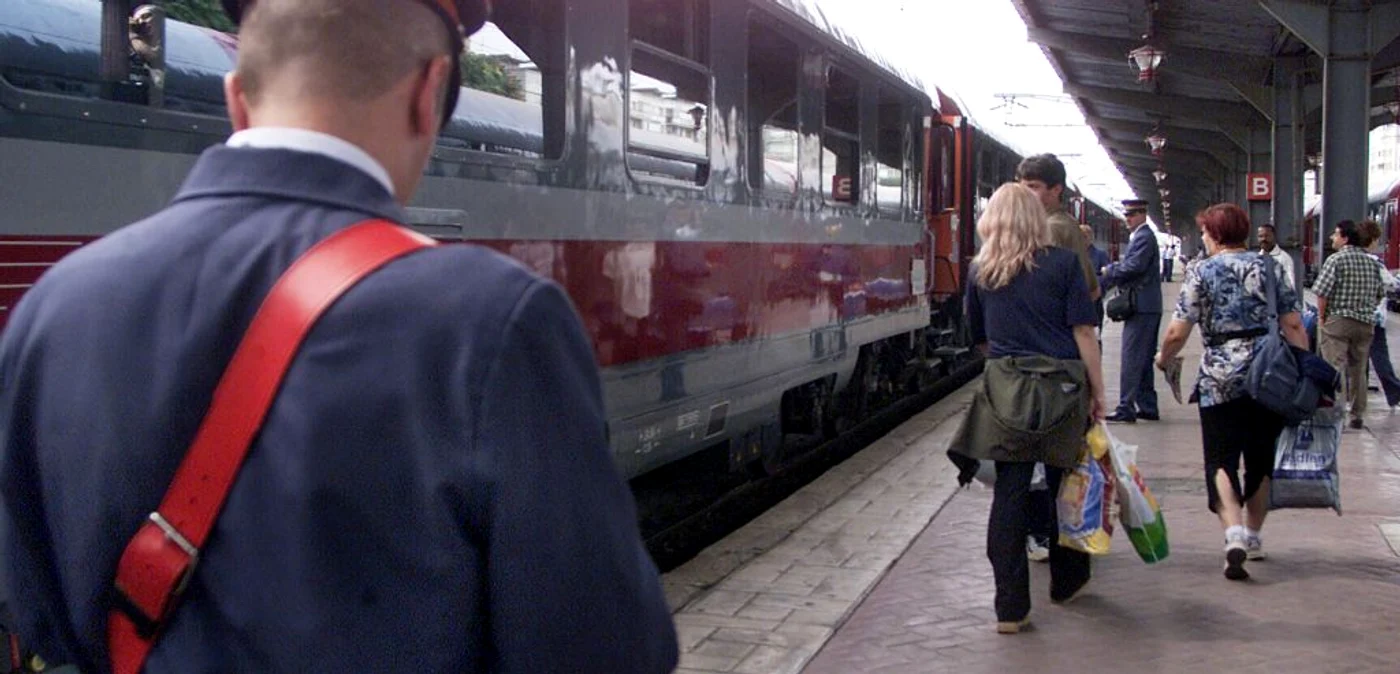 Buzoienii vor putea cumpăra bilete doar de la ghişeele din incinta gării                                  FOTO: Arhivă