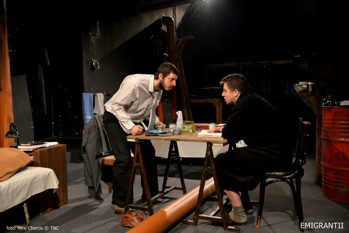 „Emigranţii”, la Teatrul Naţional din Cluj-Napoca FOTOGRAFII de Nicu Cherciu