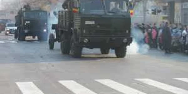 Parada a fost însoțită de acordurile muzicii de fanfară