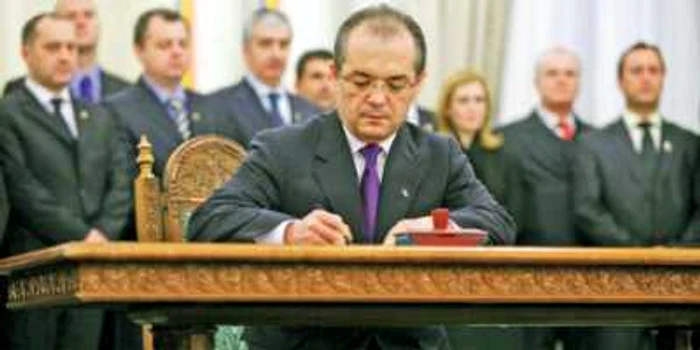 Prima sarcină pentru proaspăt învestitul premier a fost aprobarea bugetului