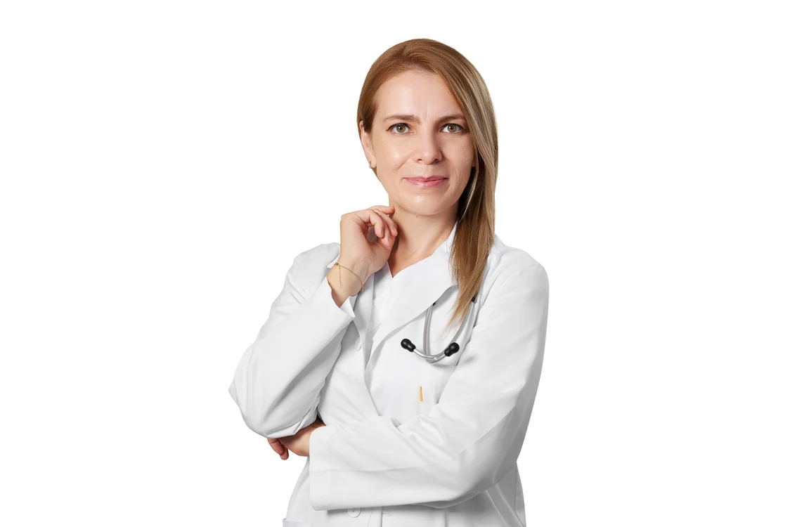 
    Medicul peumolog Raluca Mihaela Bercea face apel la colegii săi să vină să ajute în secțiile Covid-19  