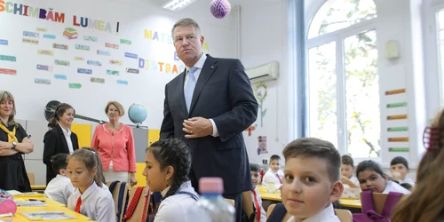 Klaus Iohannis, vizită în 2019 în prima zi de școală - elevi FOTO Inquam Photos / Octav Ganea