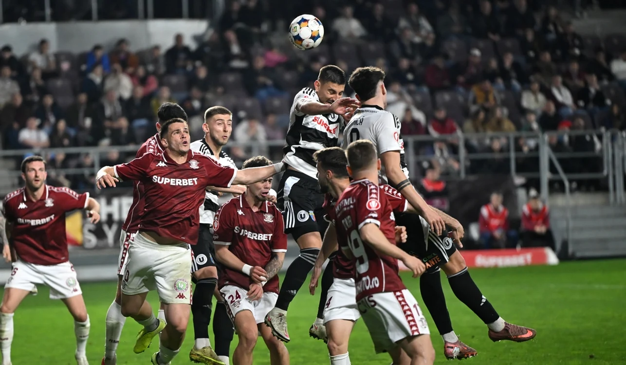 Universitatea Cluj a plecat cu toate cele trei puncte de la Rapid (FOTO: Sportpictures)