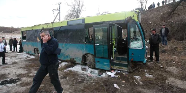 Autobuzul răsturnat