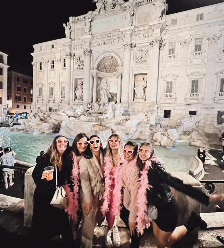 Oana Moșneagu și prietenele, la Roma 