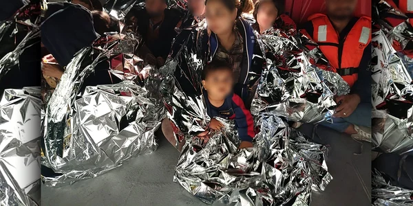 Migranți salvati in mediterana FOTO Garda de Coasta jpeg