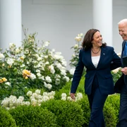2 kamala harris prima femeie presedinte a sua joe biden jpg jpeg
