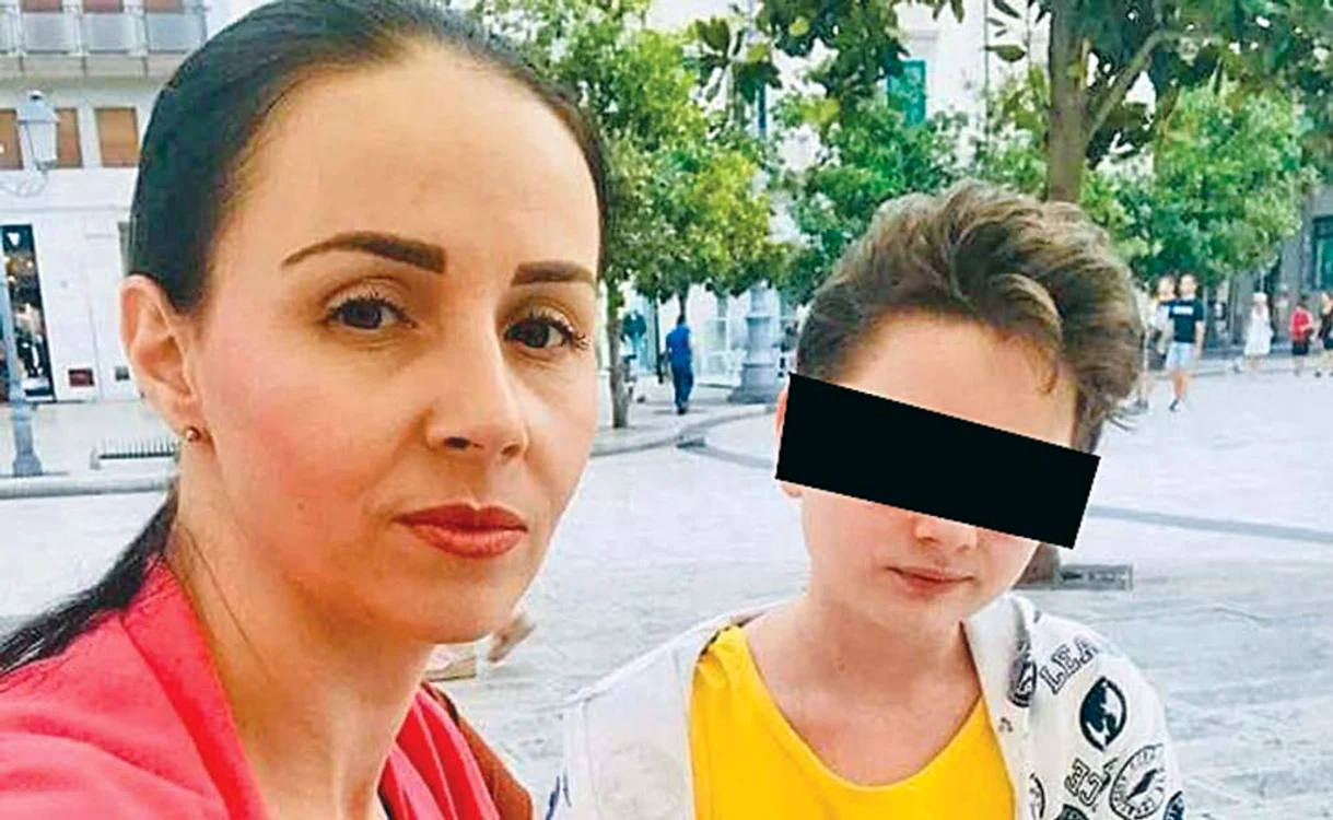 
    Magda se ocupă  singură de creșterea  și educația lui  Sasha, băiatul pe  care îl are cu fostul  soț, Tolea CiumacFotografii: BLITZ   