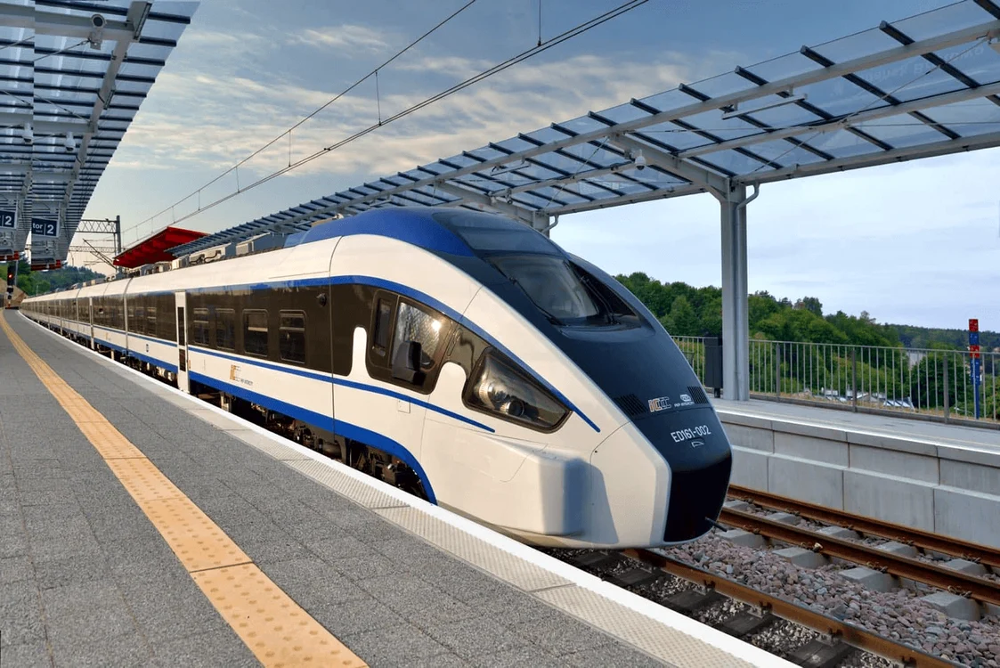 Trenul polonez construit de PESA 