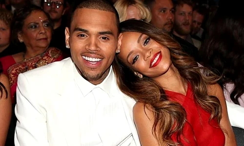 Chris Brown şi Rihanna au trăit o poveste de dragoste cu năbădăi  jpeg