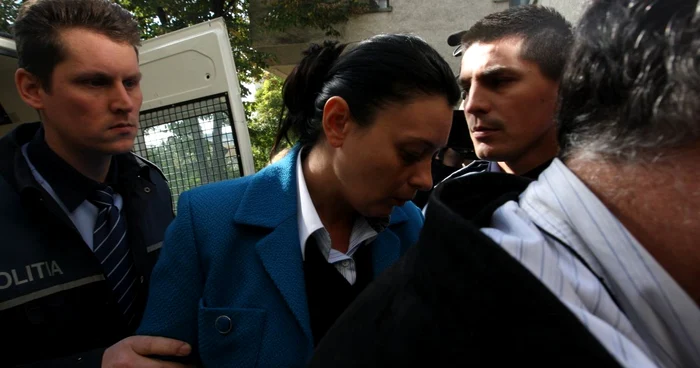 Directorul administrativ al UMF, Daniela Druguş, a fost reţinut
