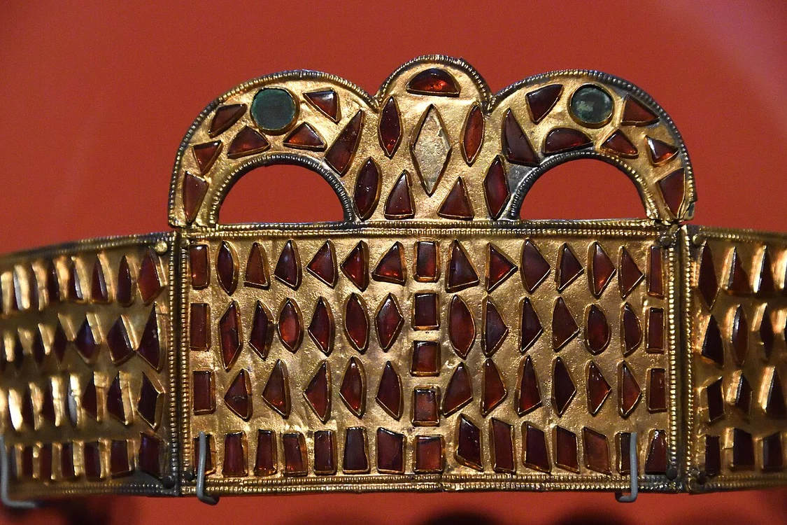 Coroana de la Kerci (detaliu)