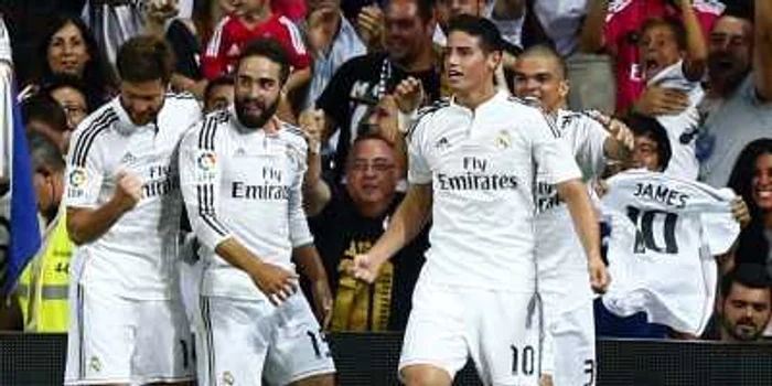 James Rodriguez (numărul 10), marcatorul formaţiei de pe Santiago Bernabeu. FOTO: Reuters