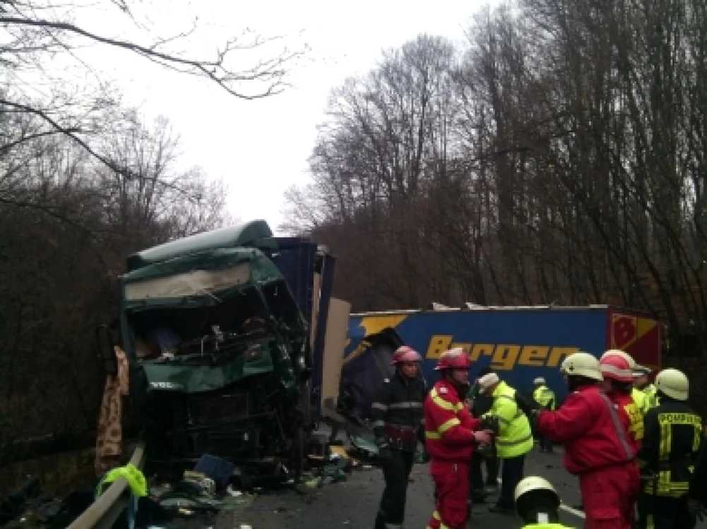 Circulaţia este blocată pe Valea Bogăţii.FOTOBrasovultau.ro