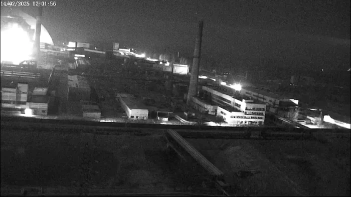 O dronă rusească a lovit sarcofagul care protejează reactorul nuclear FOTO: X