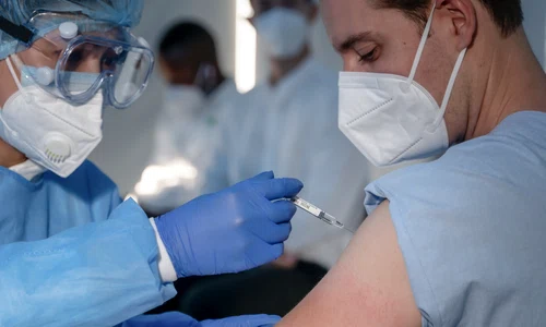 vaccin covid shutterstock 1726135243 jpeg