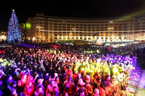 Luminite de Craciun Piata Constituţiei 2016. FOTO Sever Gheroghe/Click