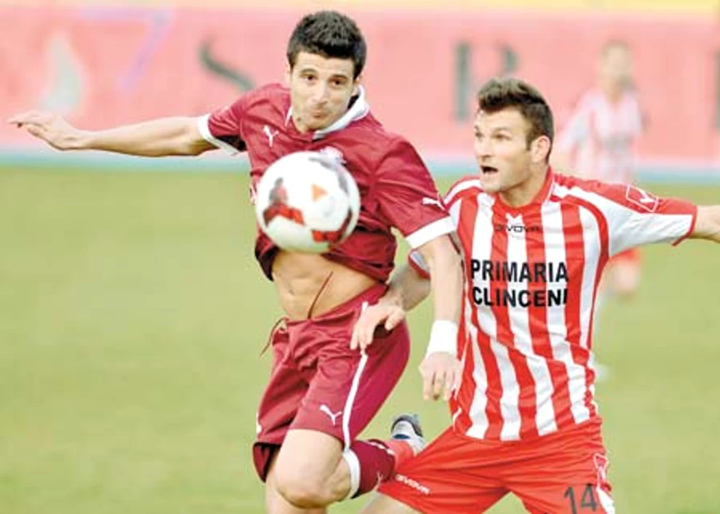 
    Daniel Niculae are de doi  bani speranţă să mai joace  în Liga 1  