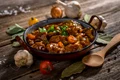 Tocanita de vitel cu bere  Sursa foto shutterstock 512243932 jpg