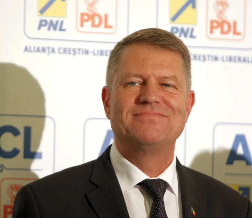 
    Duminică, la 23.00, Klaus Iohannis a publicat această îmagine cu mesaj pe pagina sa de Facebook și a scris câteva rânduri, bucuros că rezultatele exit-poll-urilor îl arată câștigător în sursa pentru prezidențialefoto: arhiva personală  