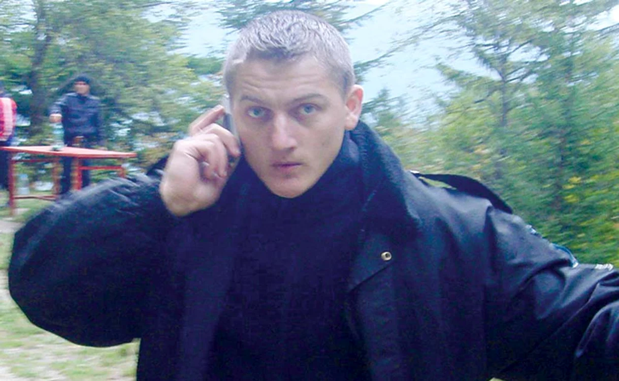 
    Agentul Sfichi se zbate între viață și moarte  
