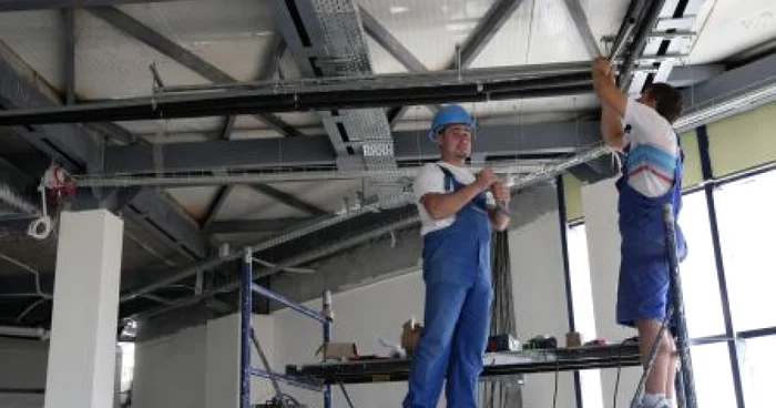 Proiectul de extindere şi modernizare a Aeroportului Internaţional Craiova, început în urmă cu doi ani