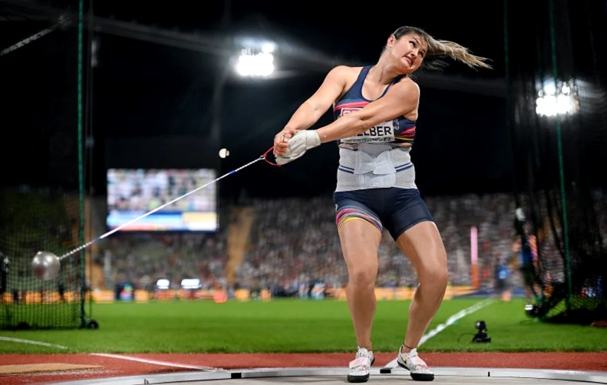 Bianca Ghelber e cea mai valoroasă aruncătoare de ciocan din Europa (FOTO: EPA)