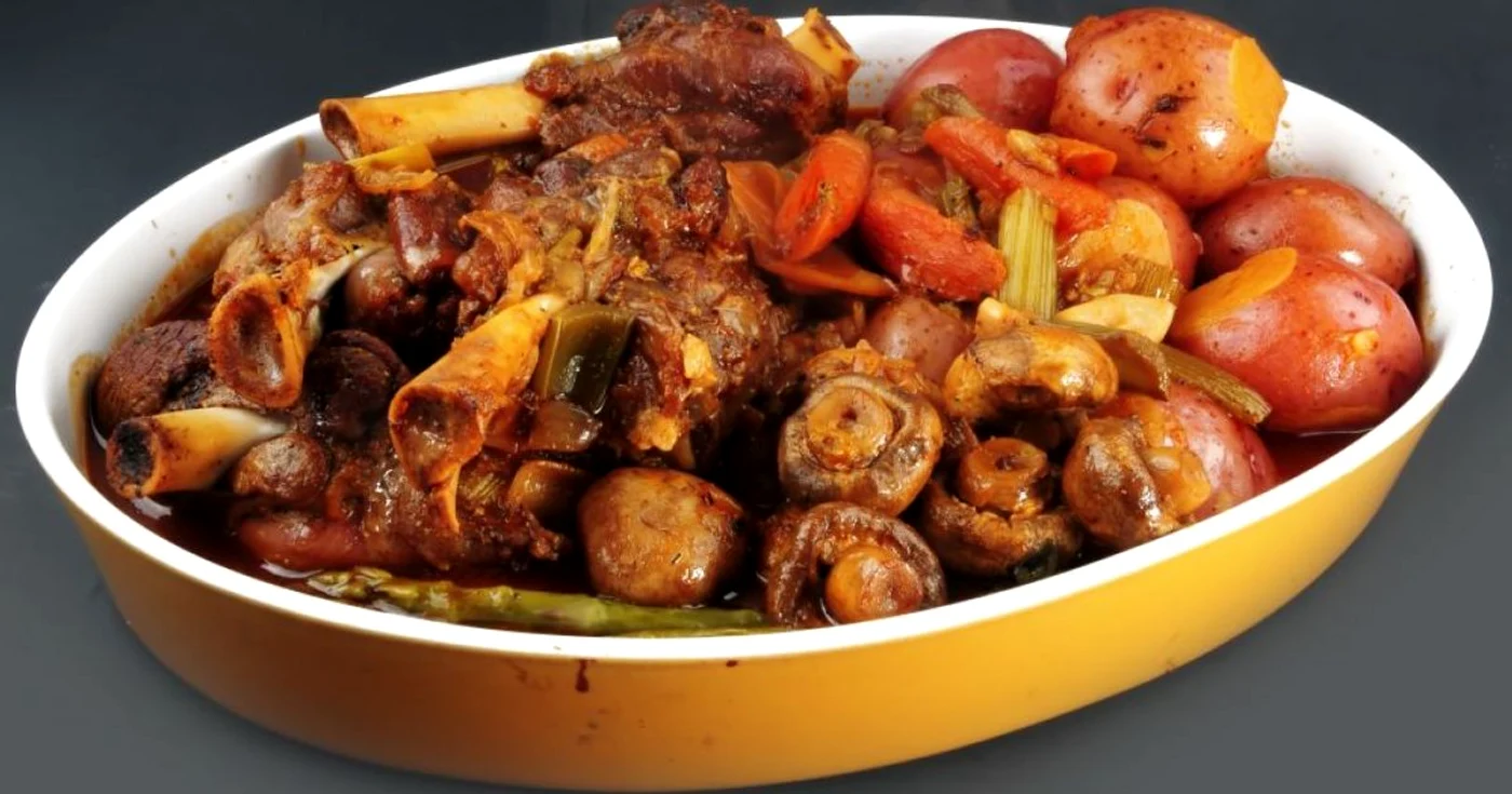 Cea mai buna reteta cu rasol de vita cu legume la cuptor foto: Shutterstock