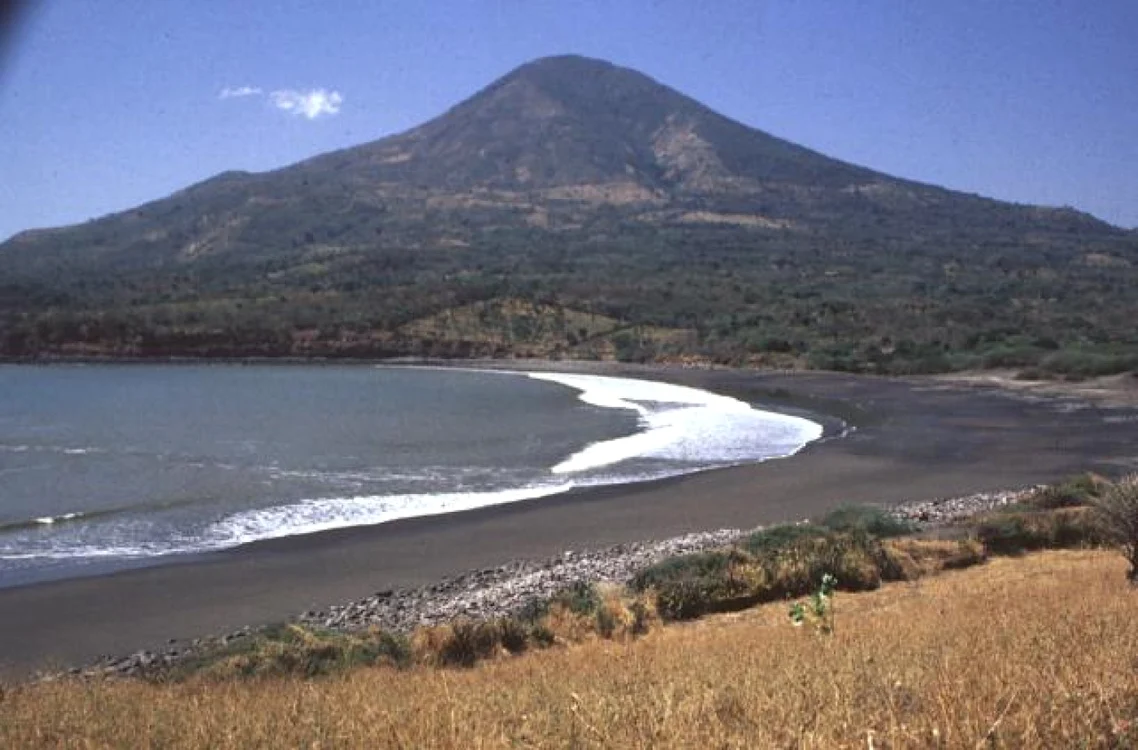 Vulcanul Conchagua FOTO Wikipedia 