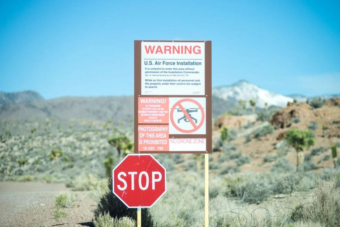 Zona 51 se află În mijlocul deşertului din Nevada, din Statele Unite ale Americii FOTO Unsplash