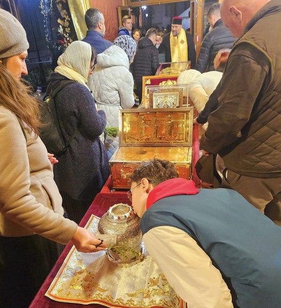 Românii îl prăznuiesc duminică pe Sfântul Dimitrie cel Nou. Programul pelerinajului din Capitală