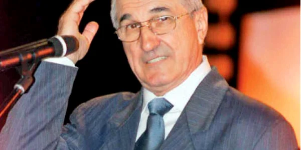 Val de simpatie în jurul maestrului Gheorghe  Dinică