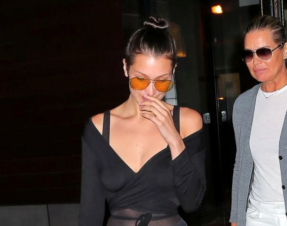 
    Bella este o apariție sexy oriunde se duceFoto: Splashnews  