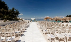 Ce trebuie să faci dacă vrei să îți organizezi nunta pe plajă jpg