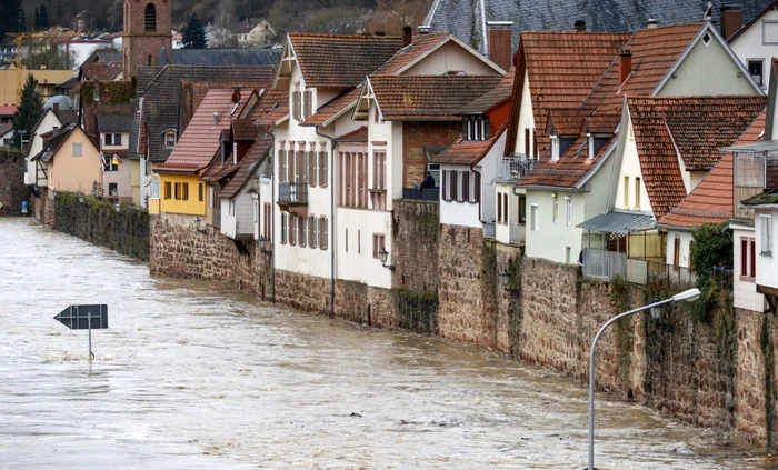 Inundaţii la Hirschhorn, în apropiere de Heidelberg Foto: EPA