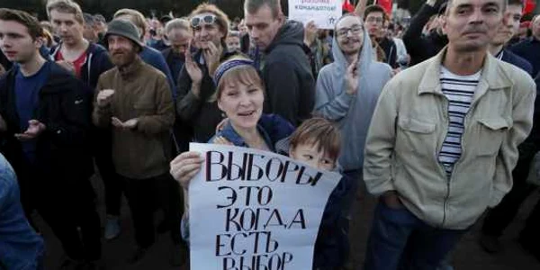 Protest la Sankt Peterburg FOTO EPA-EFE