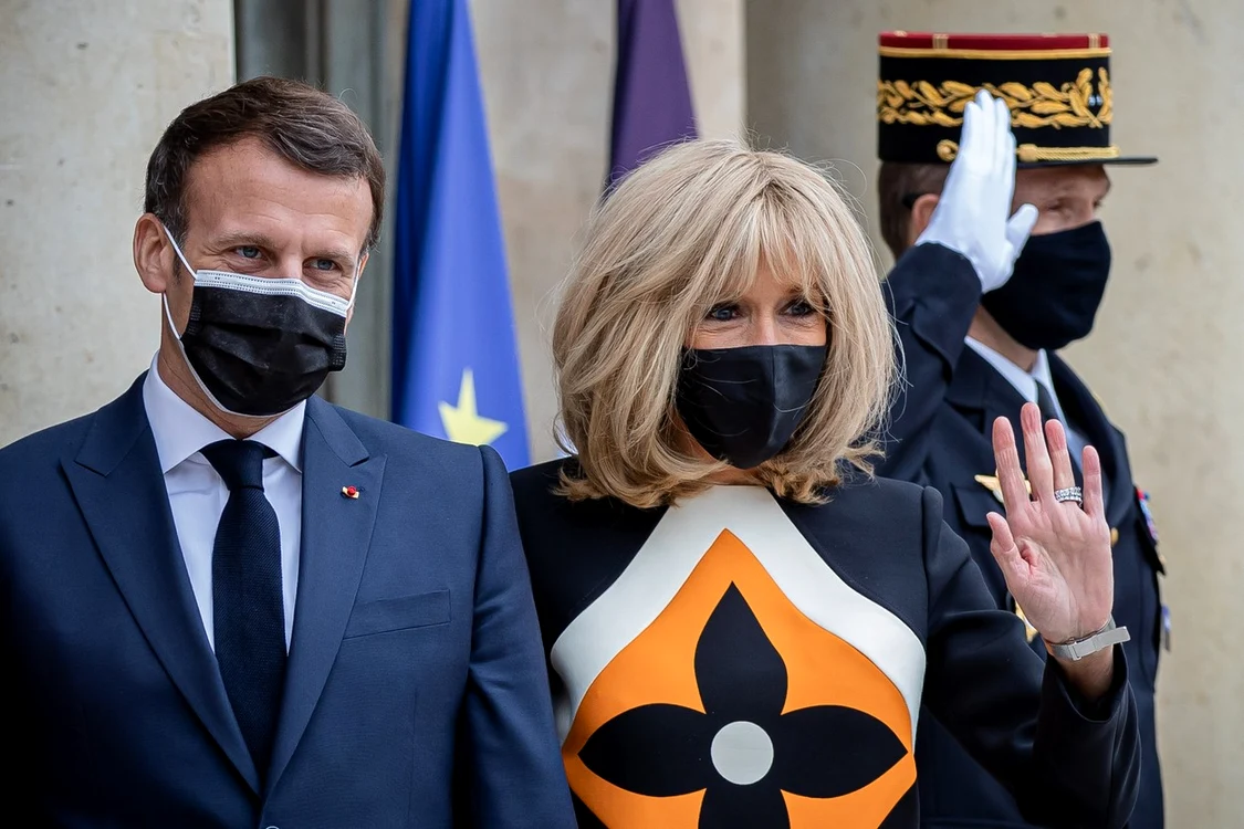 Brigitte Macron este ținta atacurilor conspiraționiste
