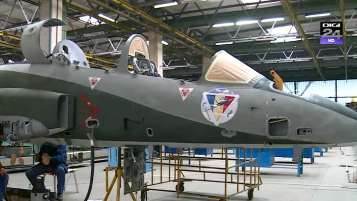 Ludovic Orban vizitează Fabrica de Avioane de la Craiova