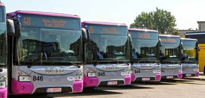 IAutobuzele noi, date în funcţiune miercuri, 5 august FOTO: Facebook, Emil Boc