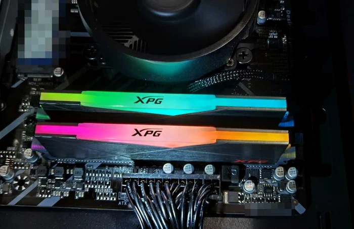 Memorie RAM XPG Spectrix D50 DDR4 RGB 32GBx2. FOTO Adrian Pogîngeanu