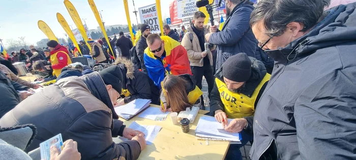AUR: s-au adunat semnăturile necesare depunerii candidaturii lui Georgescu. FOTO Facebook AUR Ilfov