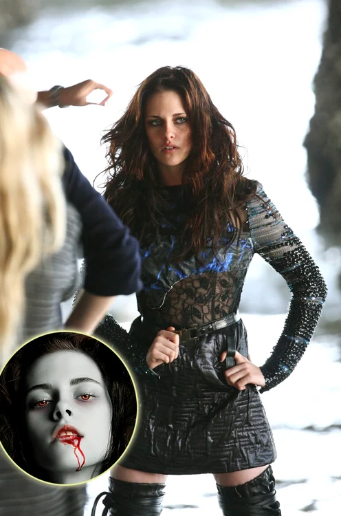 Kristen Stewart, pentru revista "Allure" din noiembrie, dar şi în rolul din Twilight