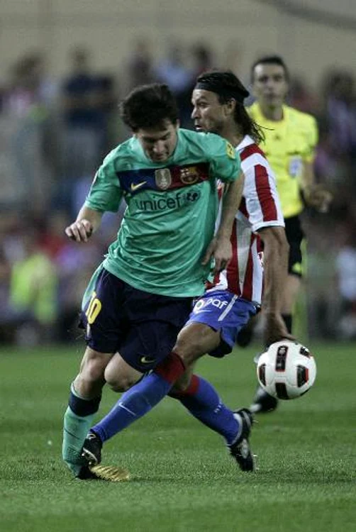 Glezna lui Messi se îndoaie ireal de rău