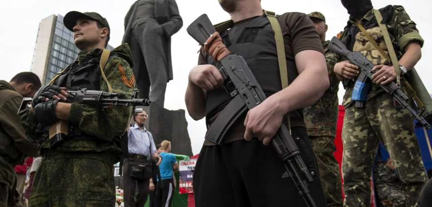 Separatişti proruşi în Doneţk. FOTO Reuters