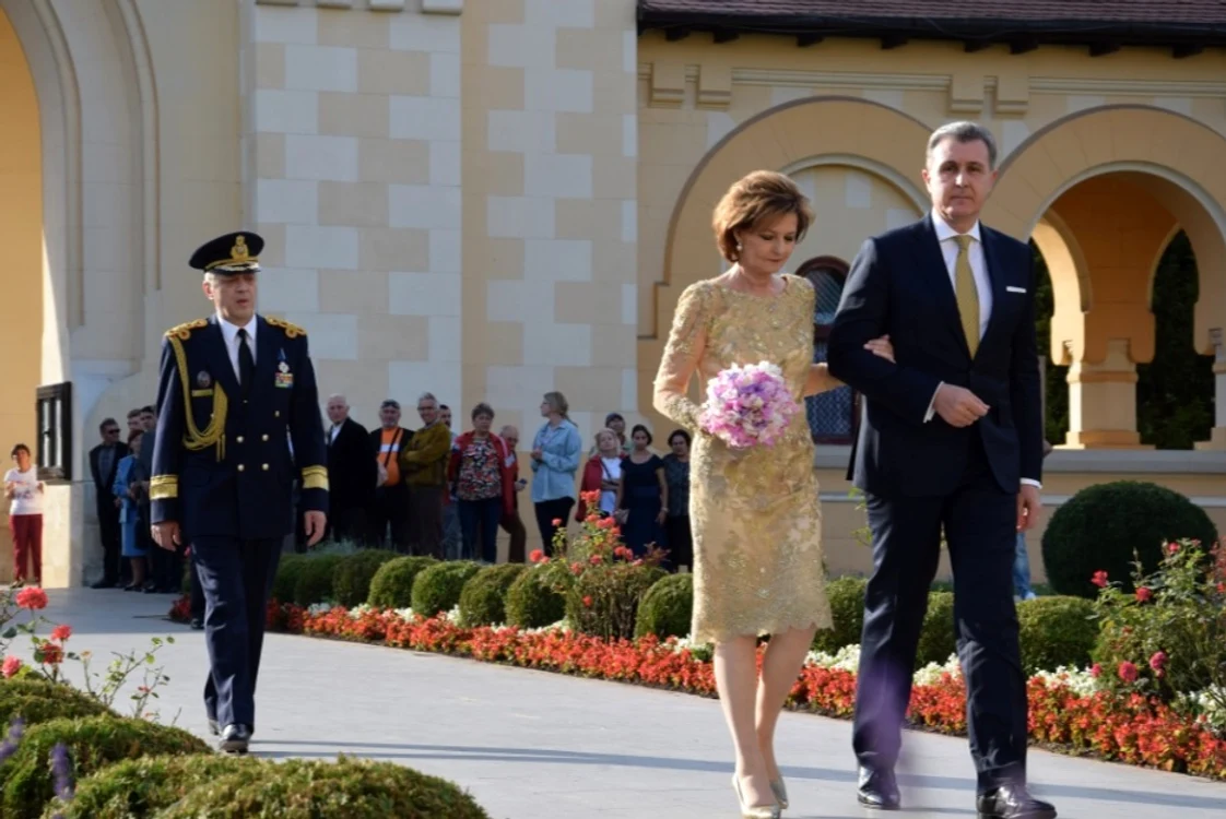 Ceremonia a fost ificializată în aceeași catedrală în care Regele Ferdinand și regina Maria au fost încoronați în 1922