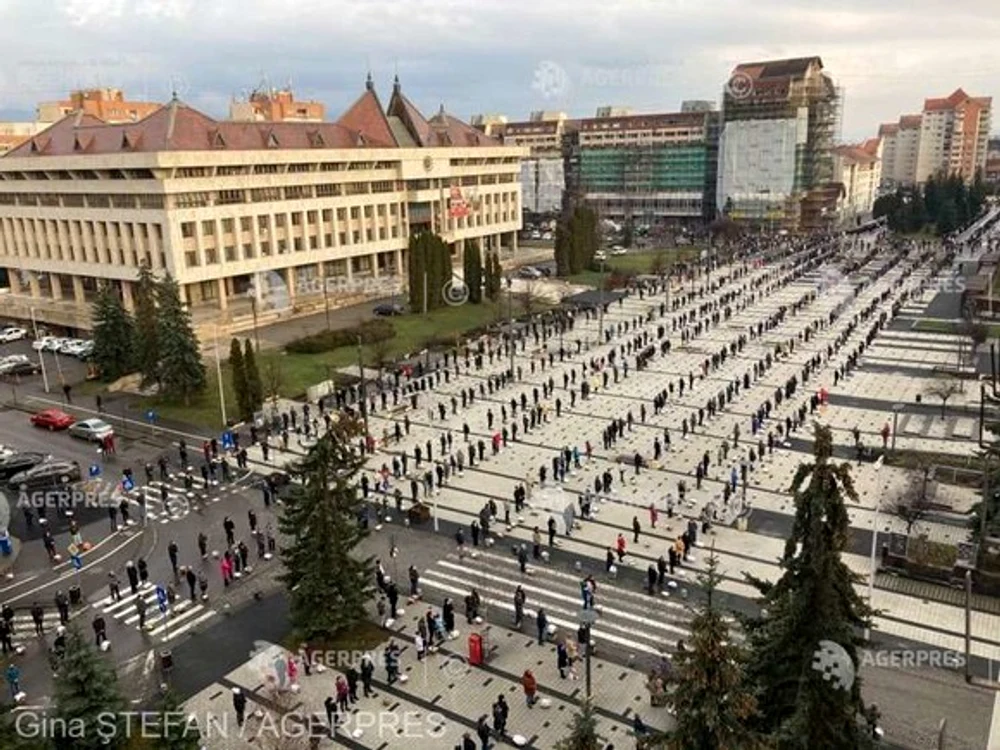 
    Imagini impresionante de la slujba de sfinţire a bucatelor de Paşti, la Miercurea-CiucFoto: Magyarország Főkonzulátusa Csíkszereda  