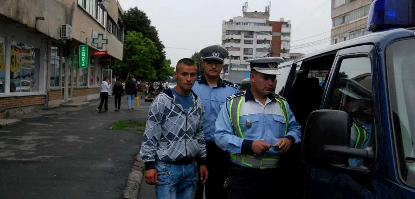 Poliţişti în acţiune 