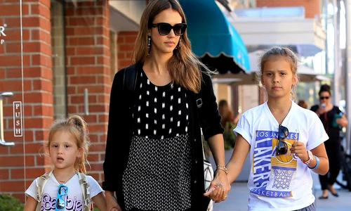 Jessica Alba Out With Her Daughters In Beverly Hills jpeg