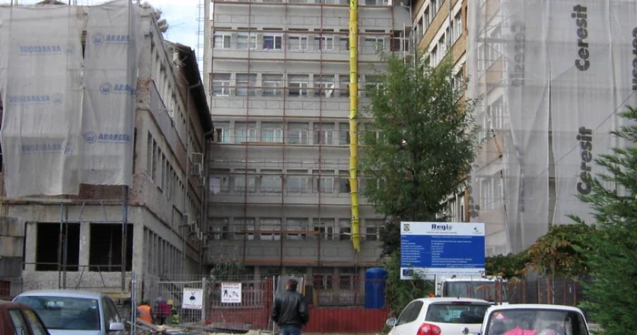 Lucrările la spital sunt boicotate de aleşi